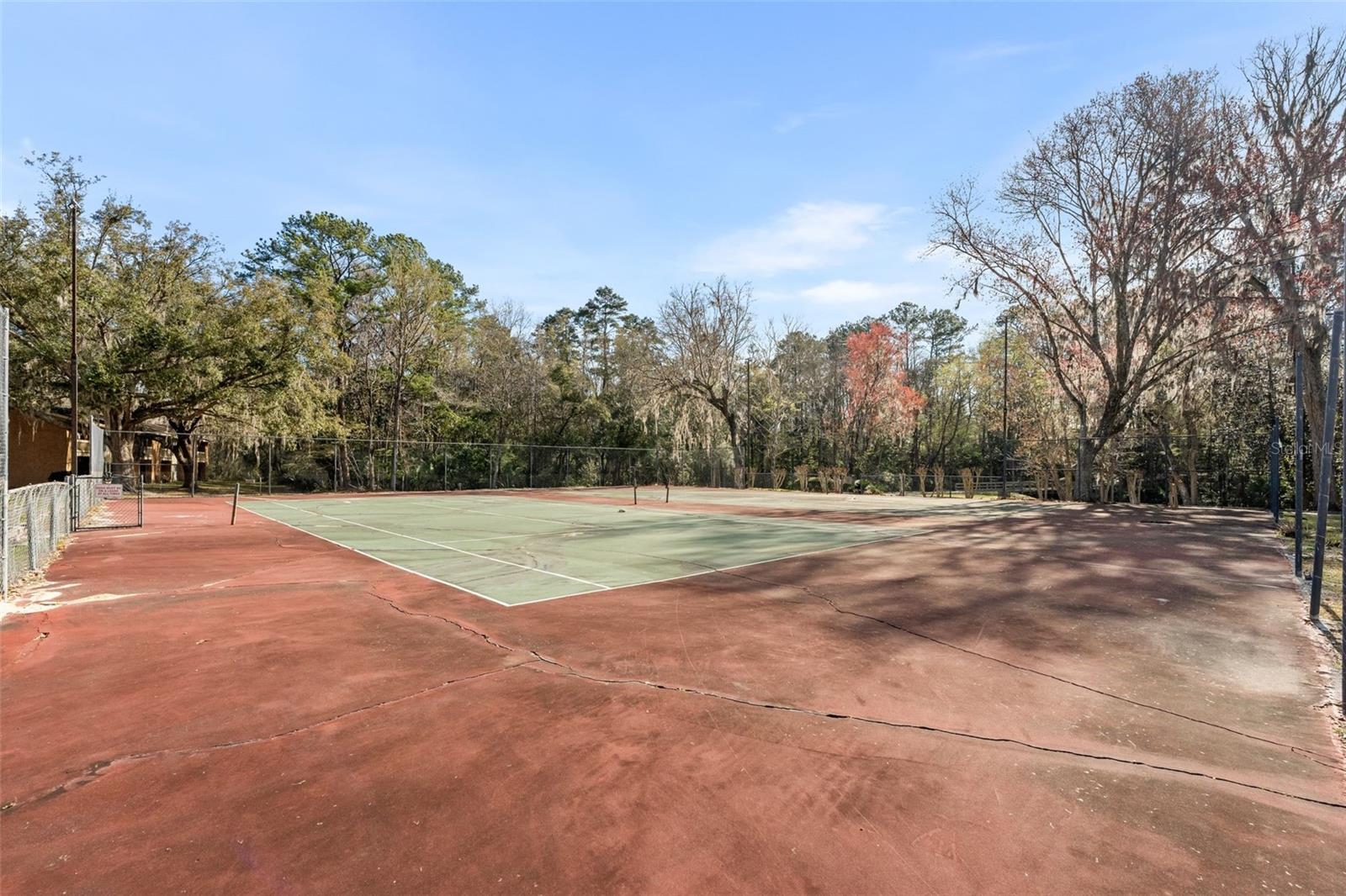 CREEKS EDGE - Residential