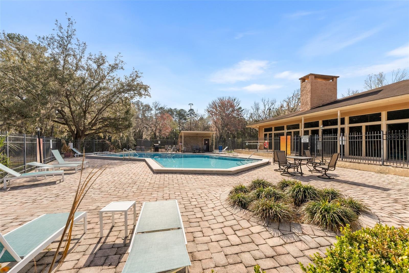 CREEKS EDGE - Residential