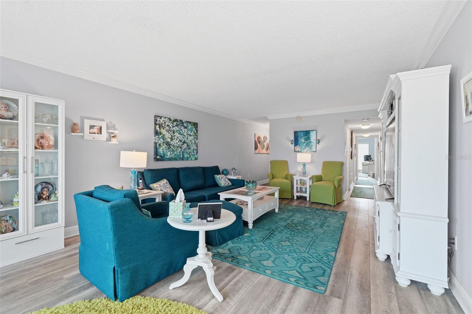 PENTHOUSE GREENS - Residential
