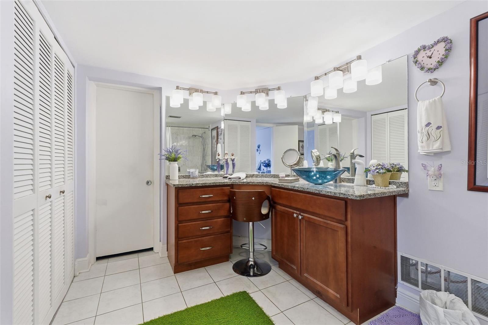 PENTHOUSE GREENS - Residential
