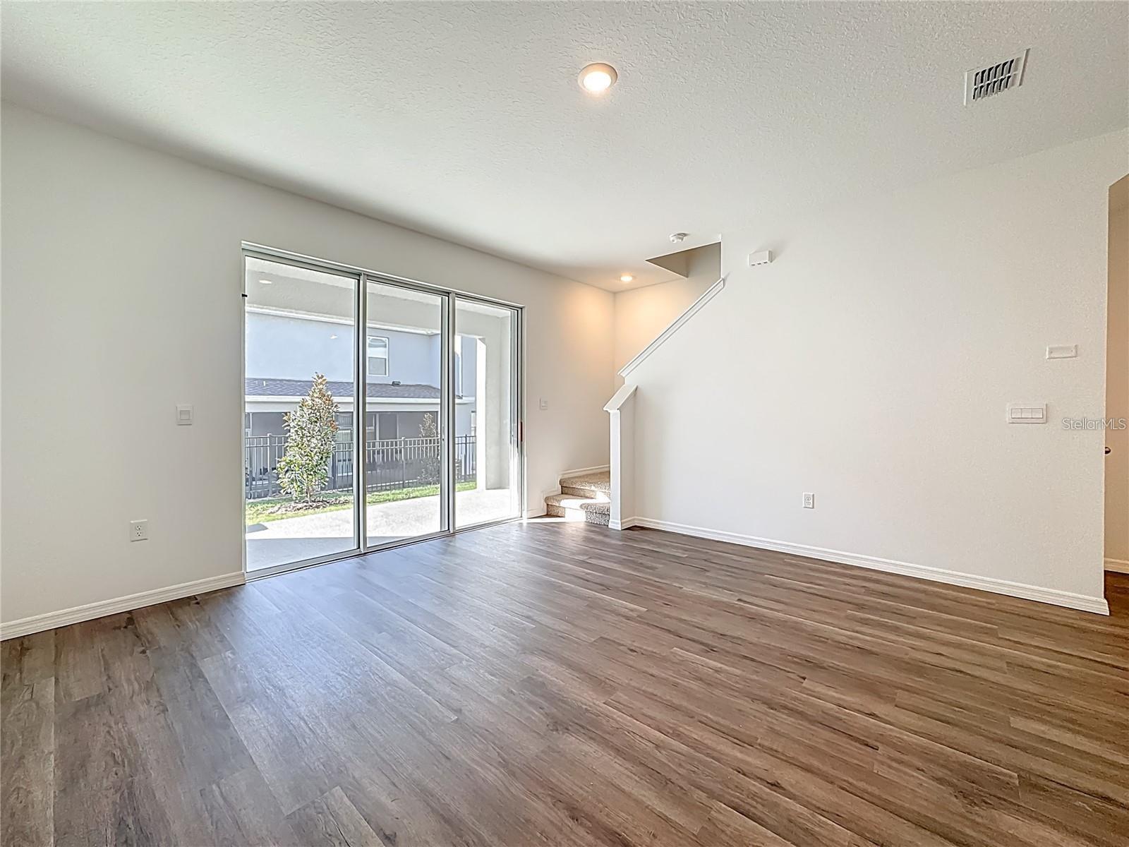 BRENTWOOD - Residential Lease