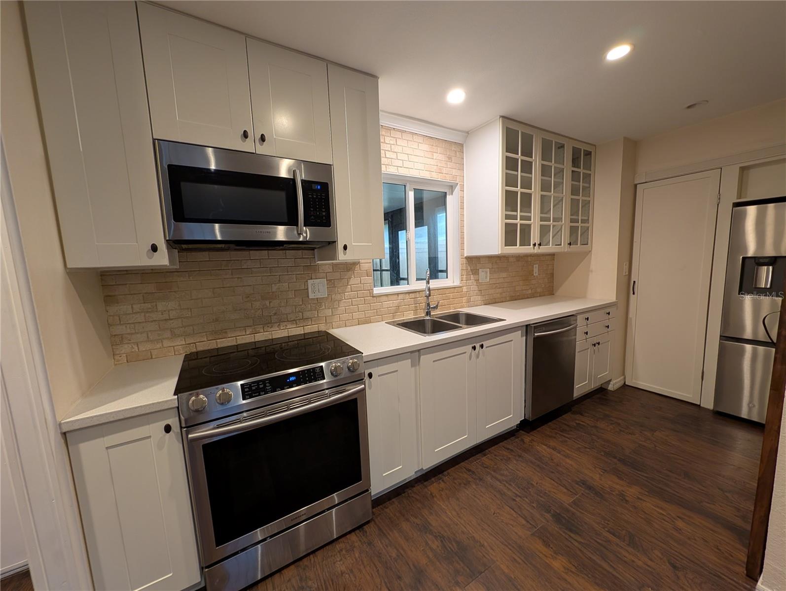 MEADOWOOD CONDO VILLAGE - Residential