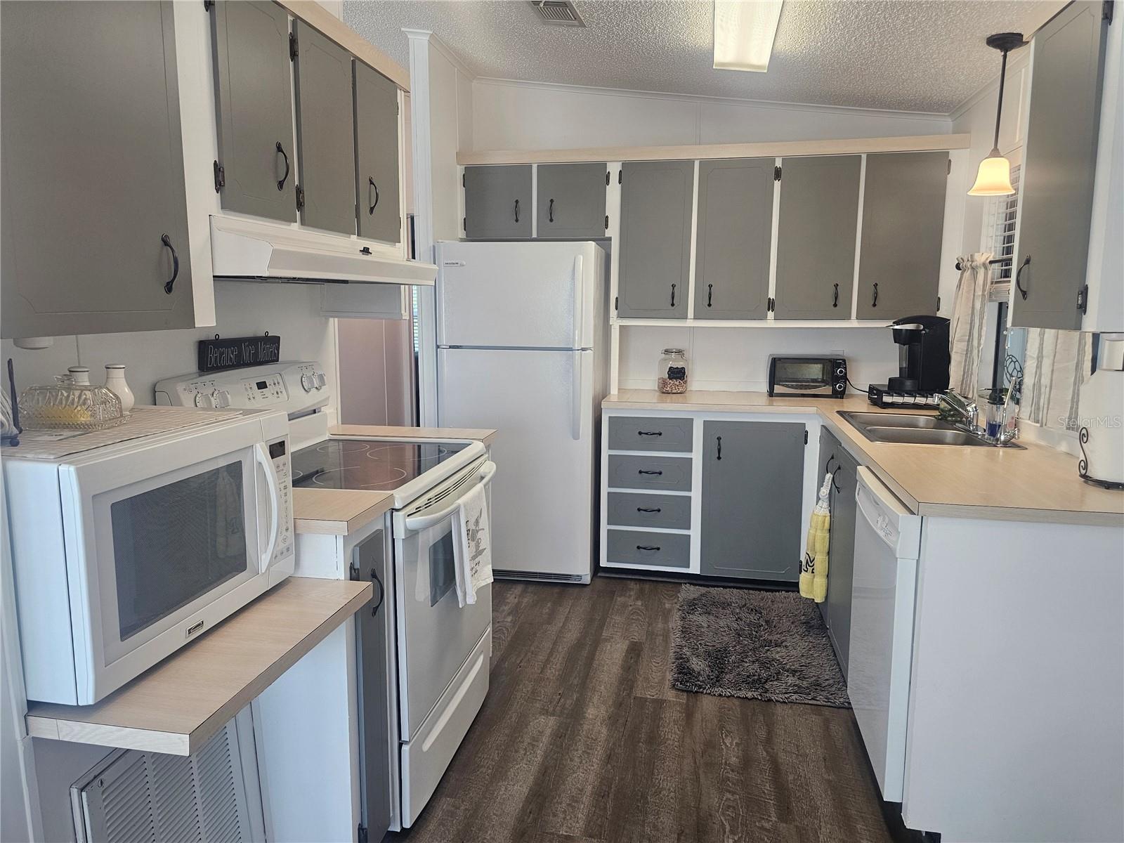 GULL-AIRE VILLAGE - Residential