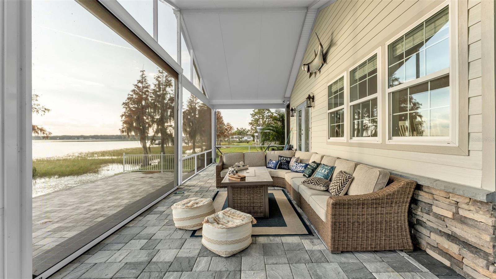 JULIANA LANDINGS - Residential