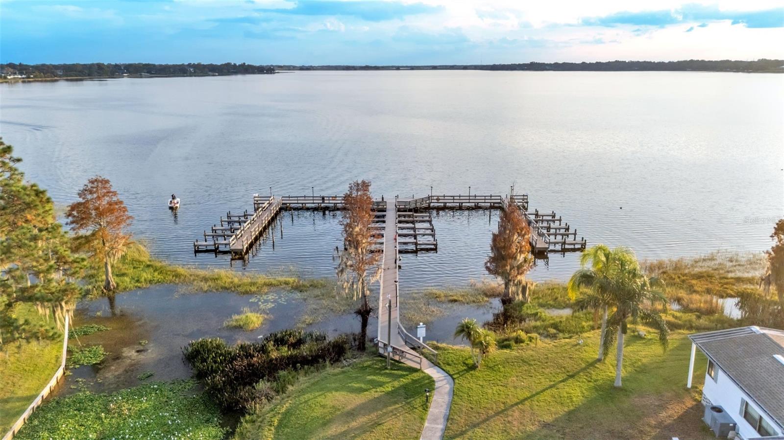 JULIANA LANDINGS - Residential