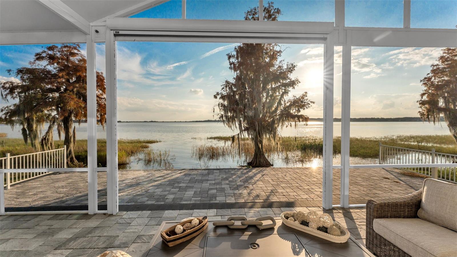 JULIANA LANDINGS - Residential