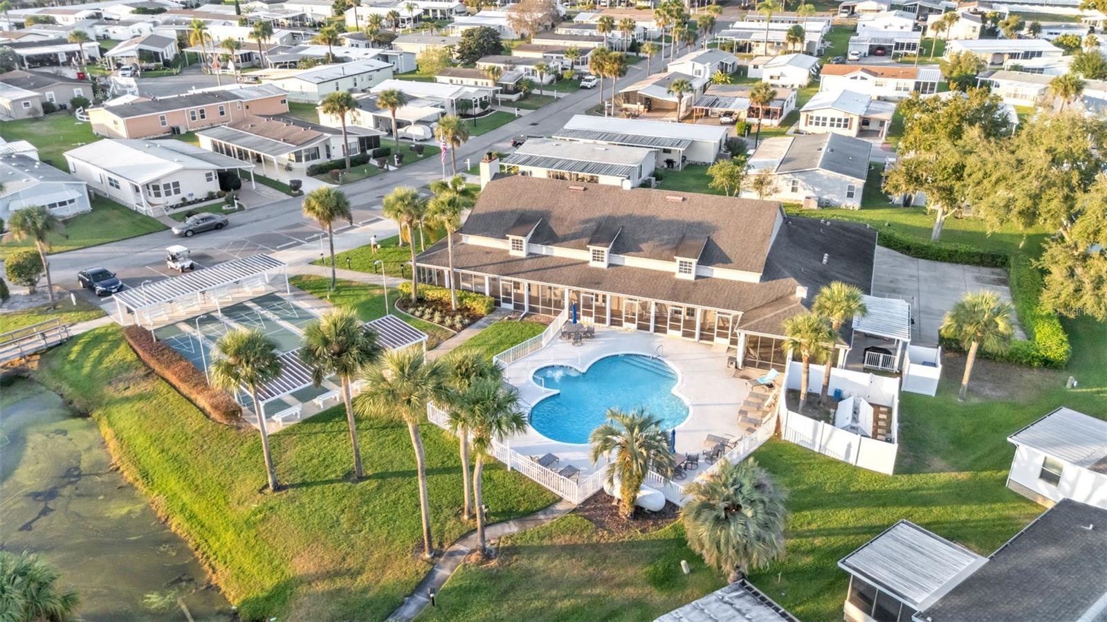 JULIANA LANDINGS - Residential