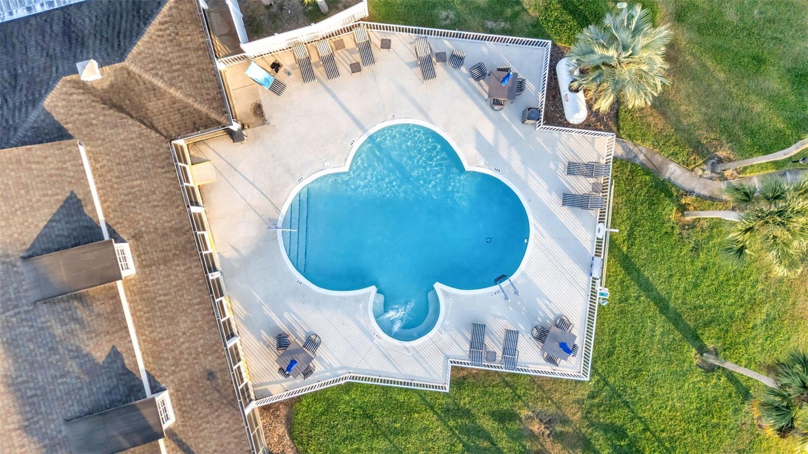 JULIANA LANDINGS - Residential