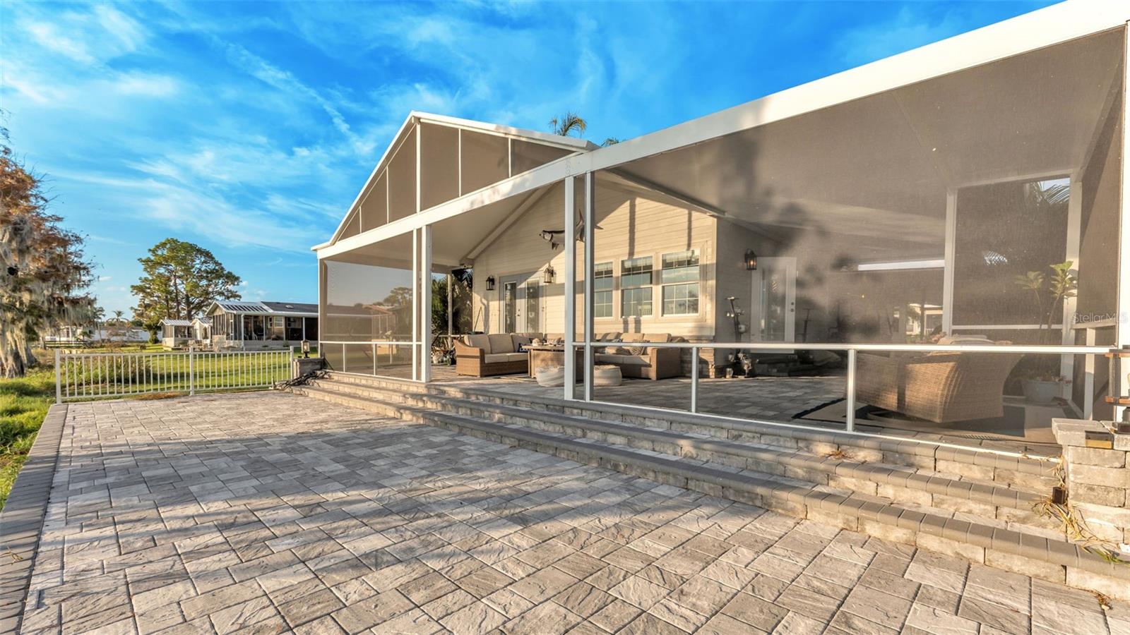 JULIANA LANDINGS - Residential