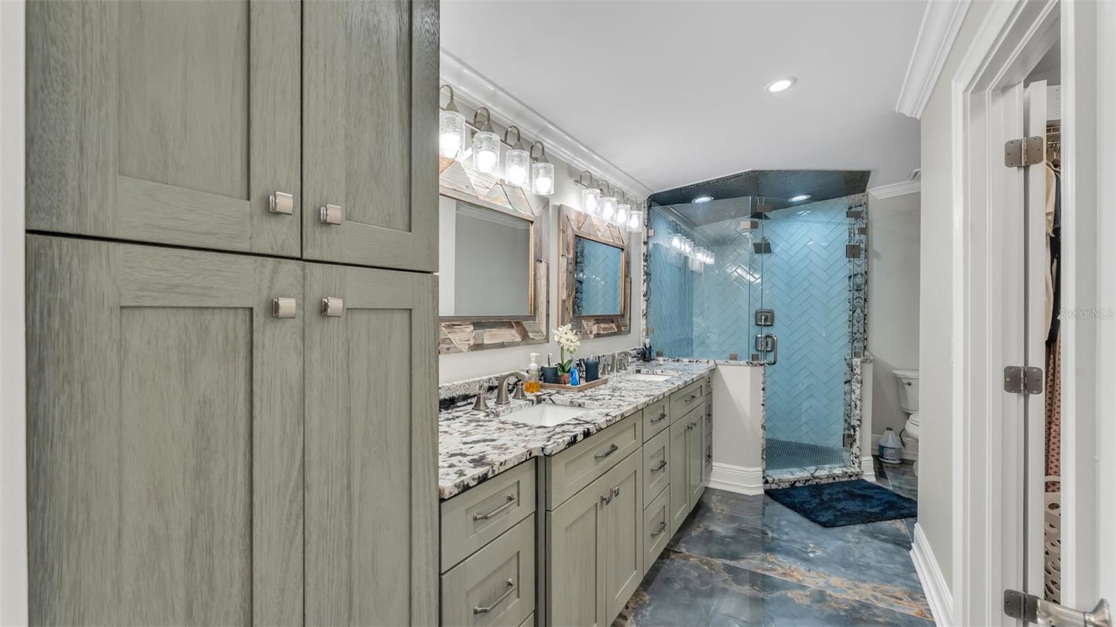 JULIANA LANDINGS - Residential