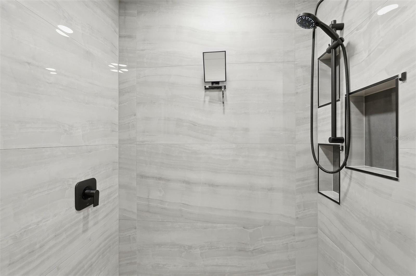 SHERYL MANOR - Residential