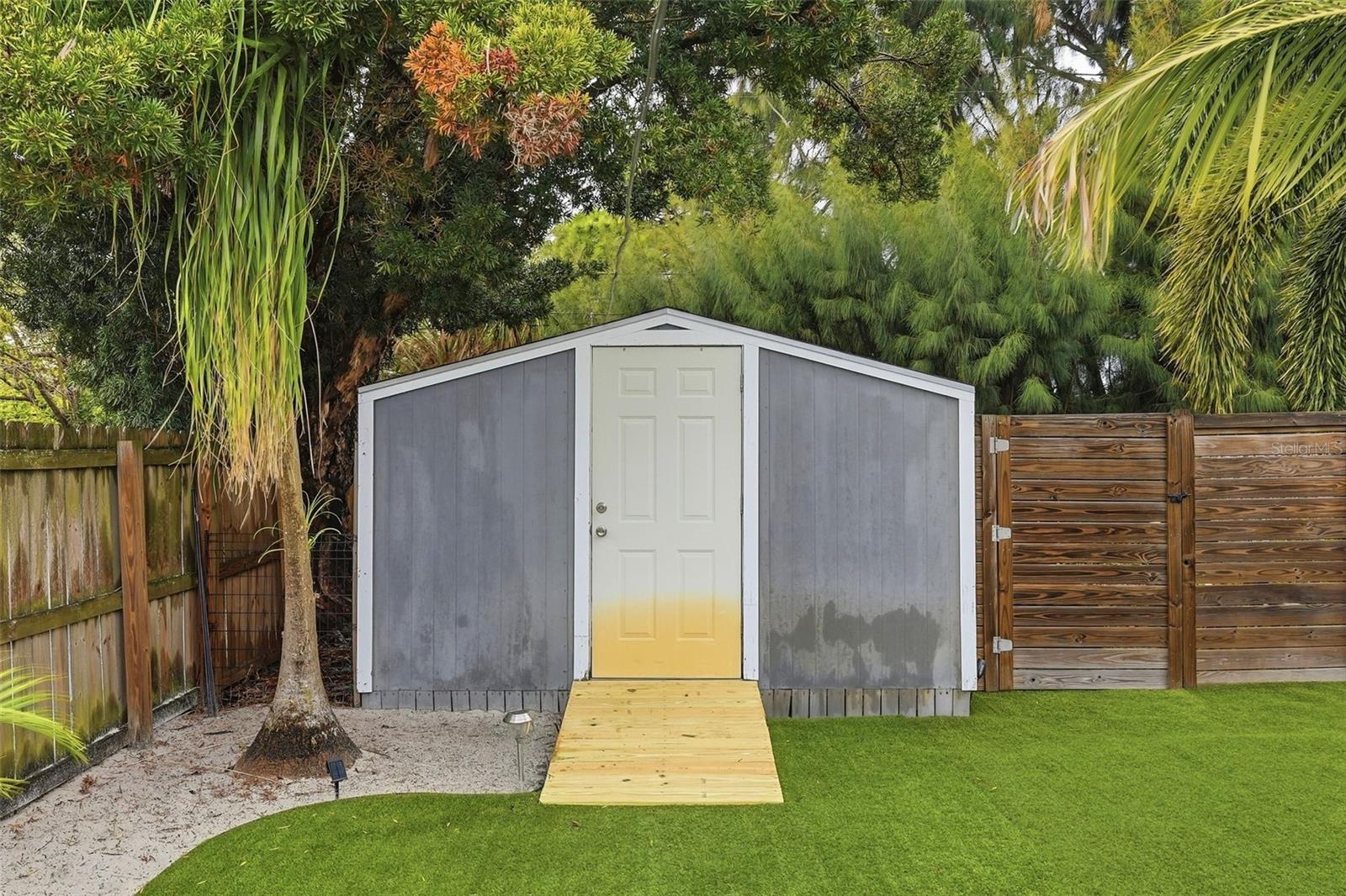 SHERYL MANOR - Residential