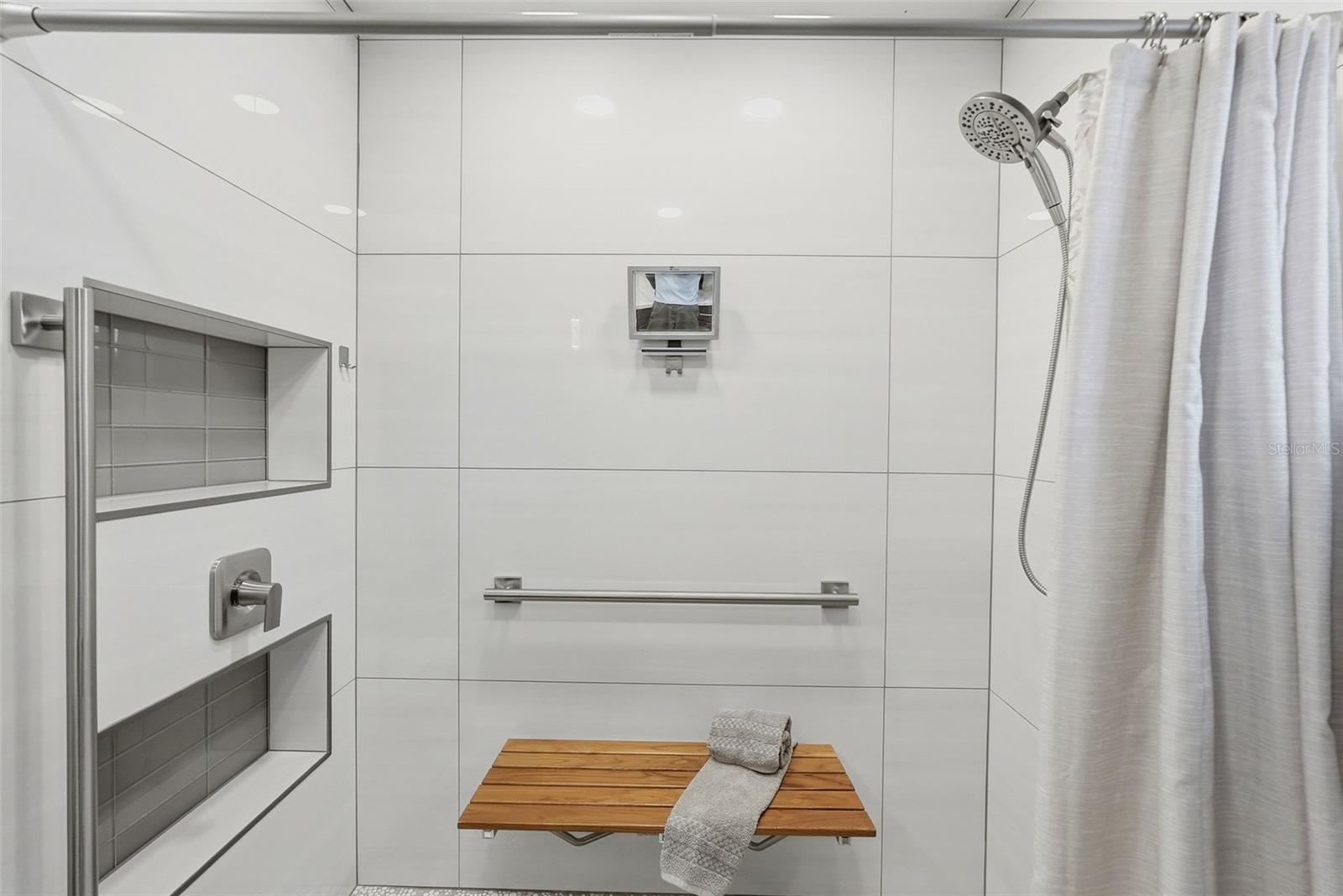 SHERYL MANOR - Residential