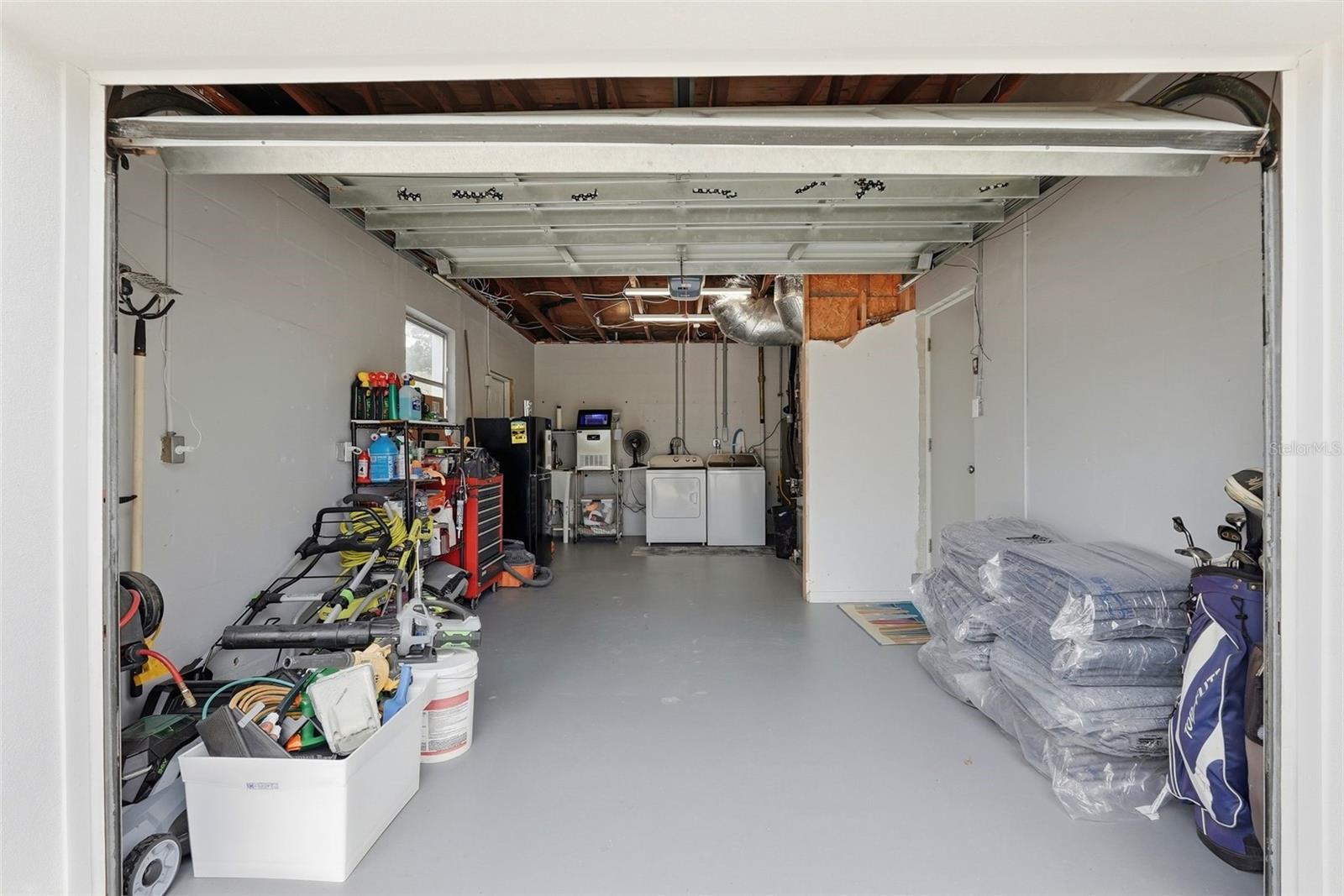 SHERYL MANOR - Residential