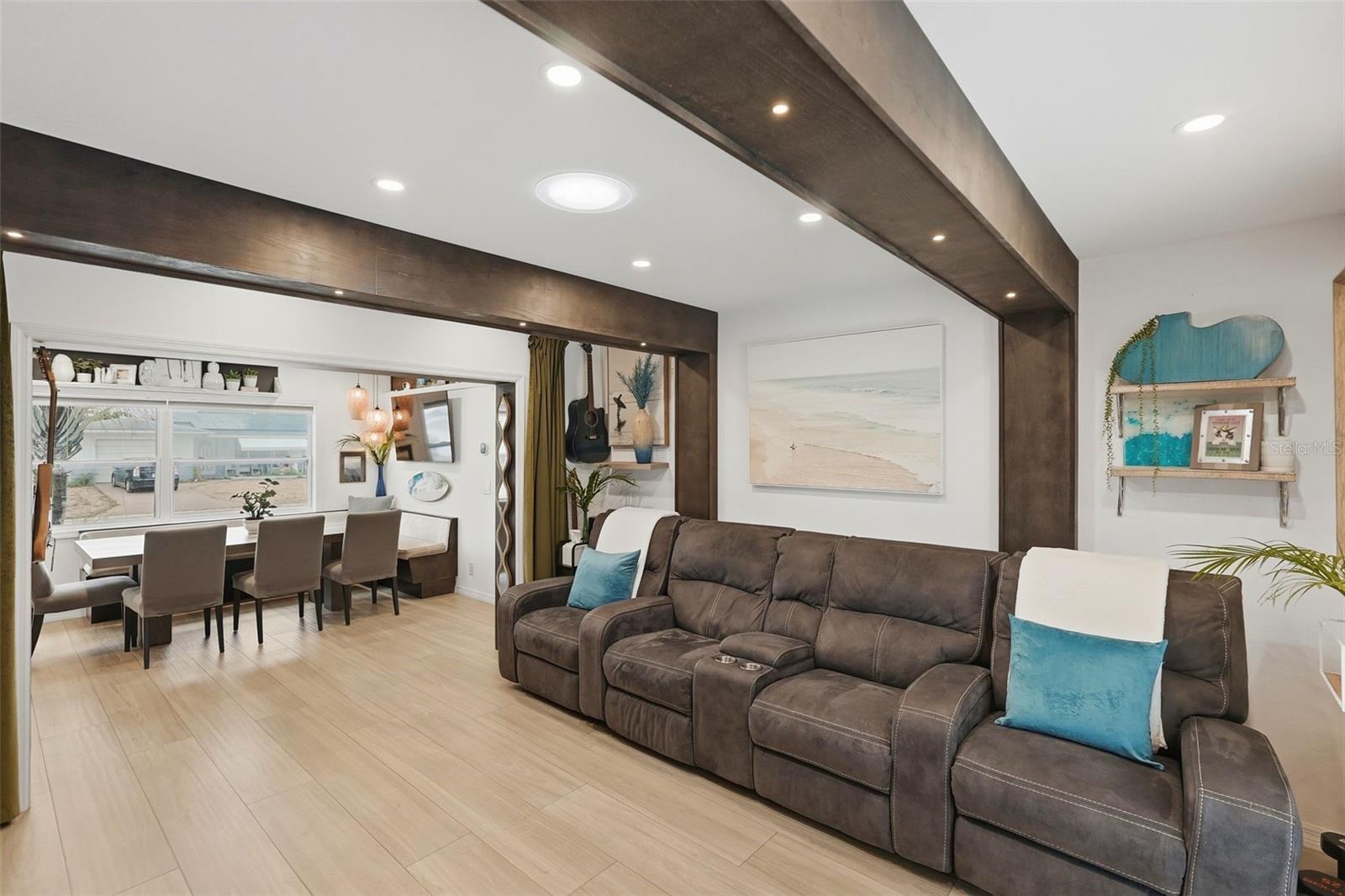 SHERYL MANOR - Residential