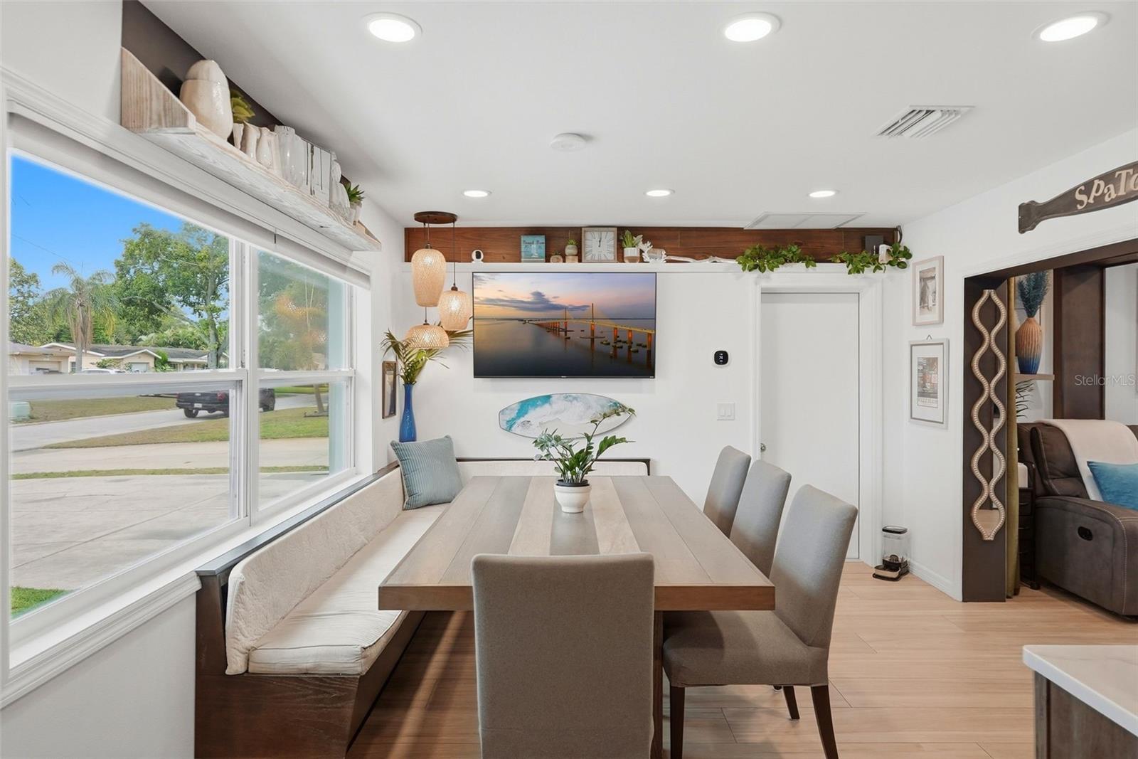 SHERYL MANOR - Residential