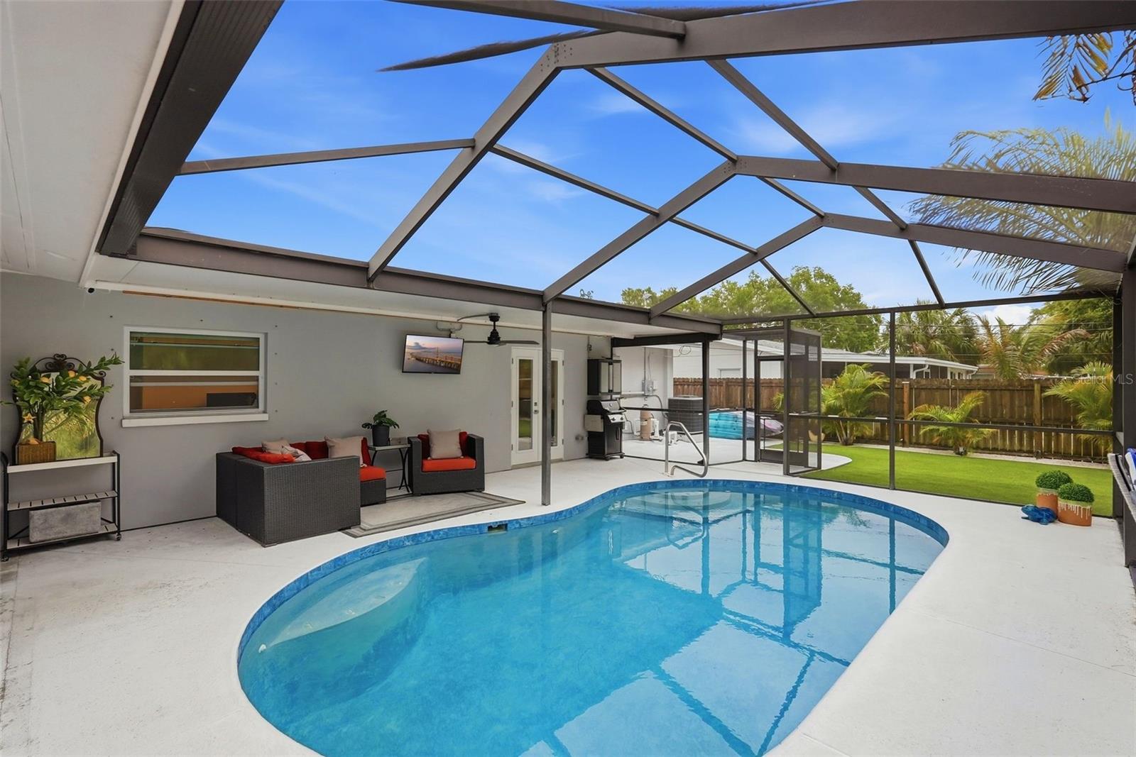 SHERYL MANOR - Residential