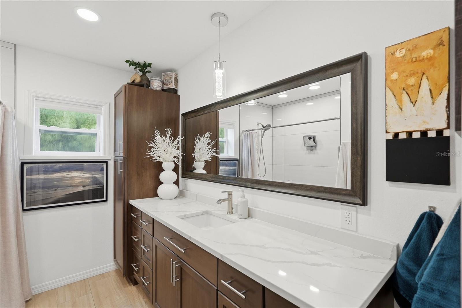 SHERYL MANOR - Residential