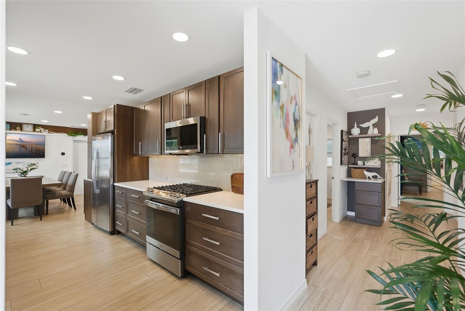 SHERYL MANOR - Residential