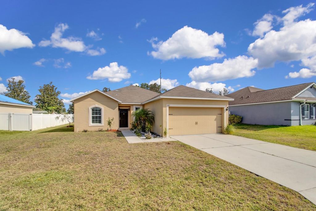 Photo of 561 Lake Cummings Way, Lake Alfred, FL 33850 (MLS # S5126539)