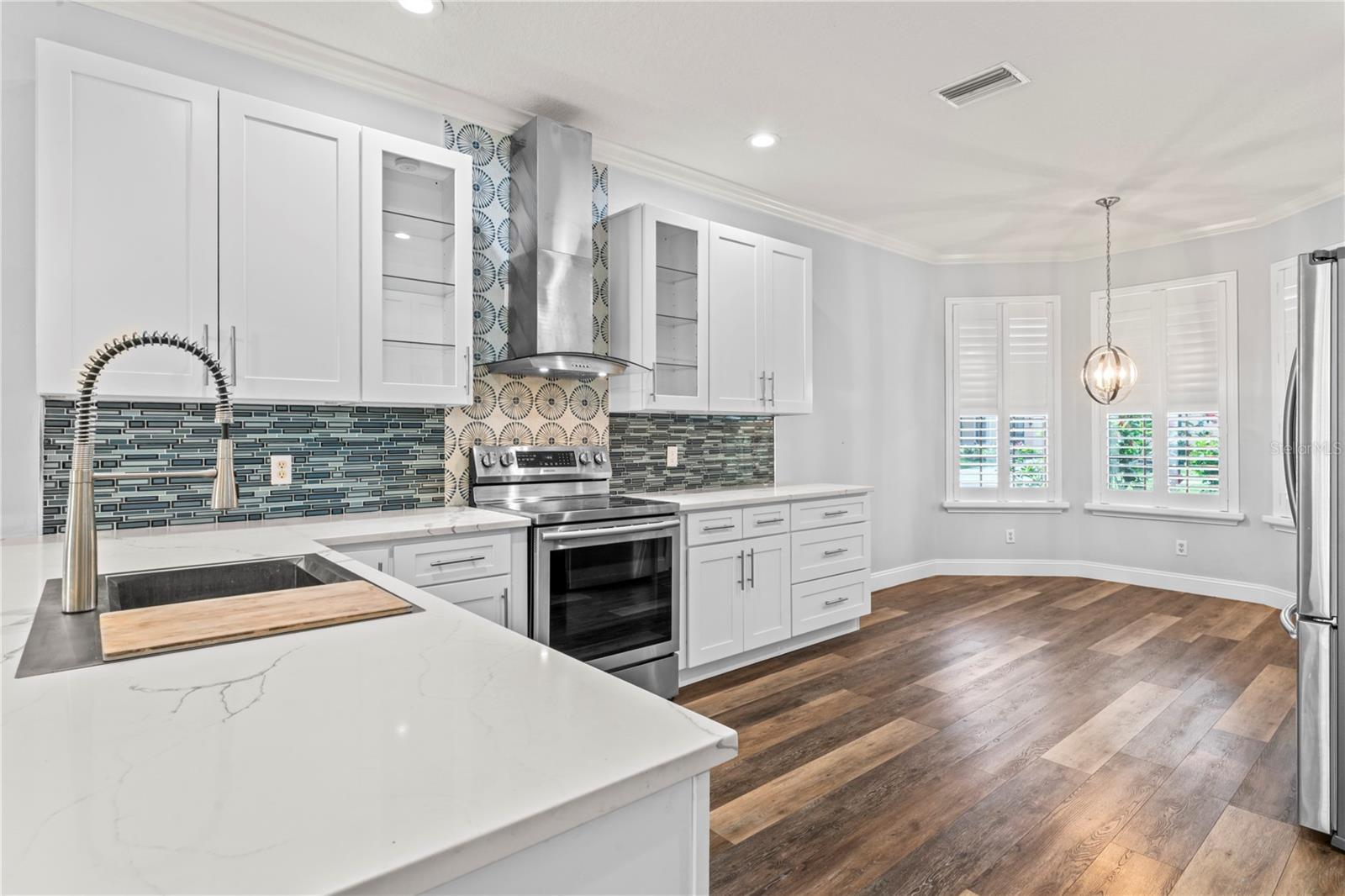 137 SILVER FALLS DRIVE