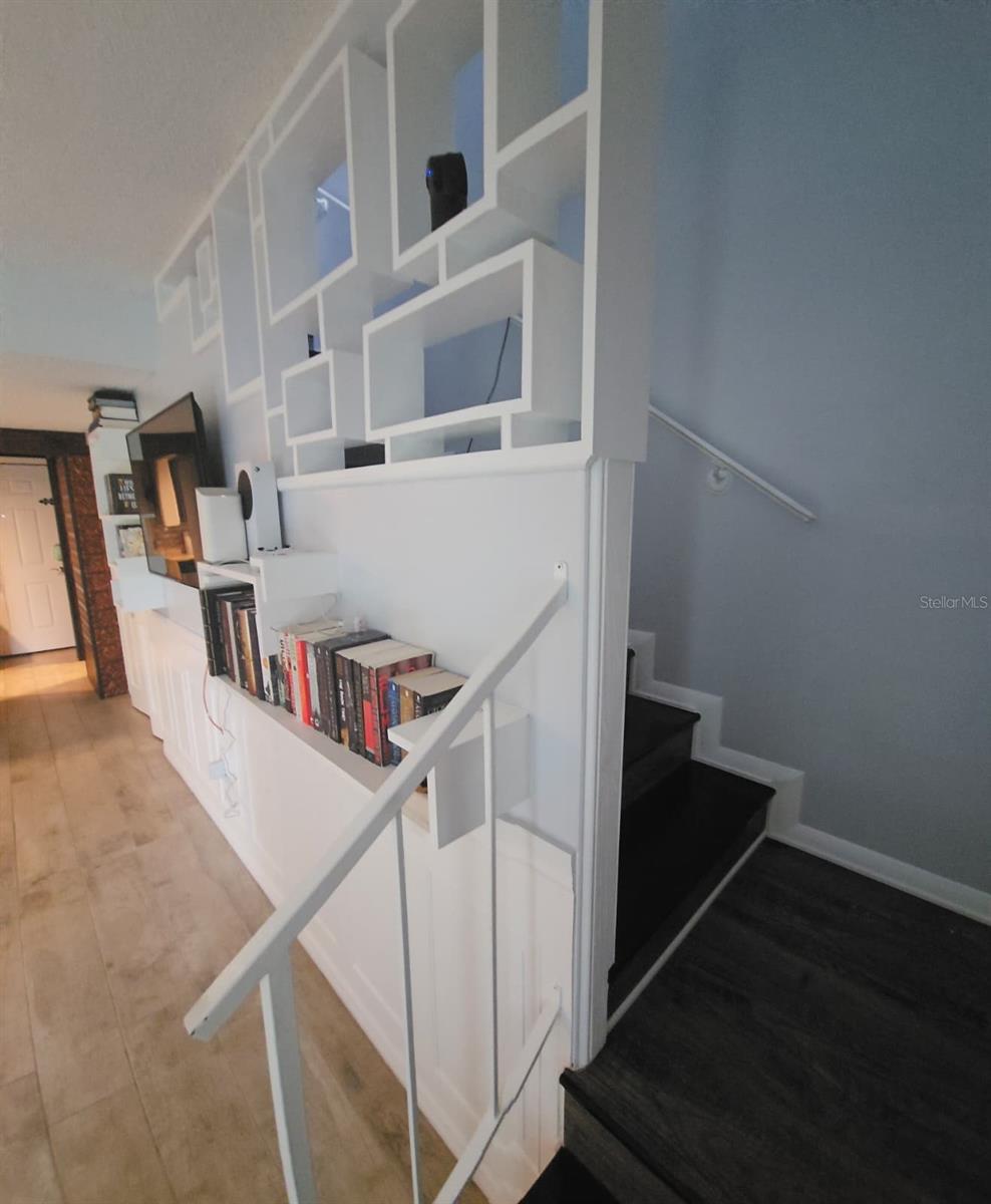 SEC 28 TWP 15 RGE 22 SPRINGWOOD VILLAGE CONDOMINIU - Residential Lease