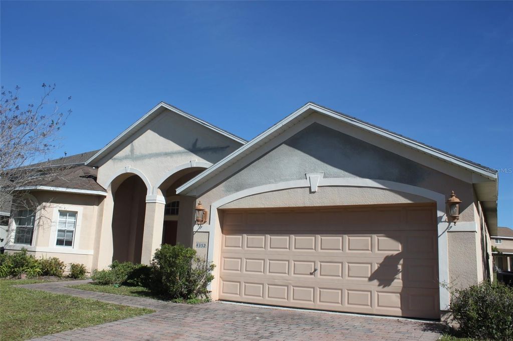 Photo of 4352 Fox Glen Loop, Kissimmee, FL 34746 (MLS # O6410390)