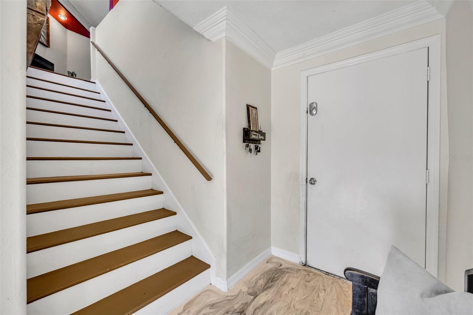 1605 GUAVA LANE