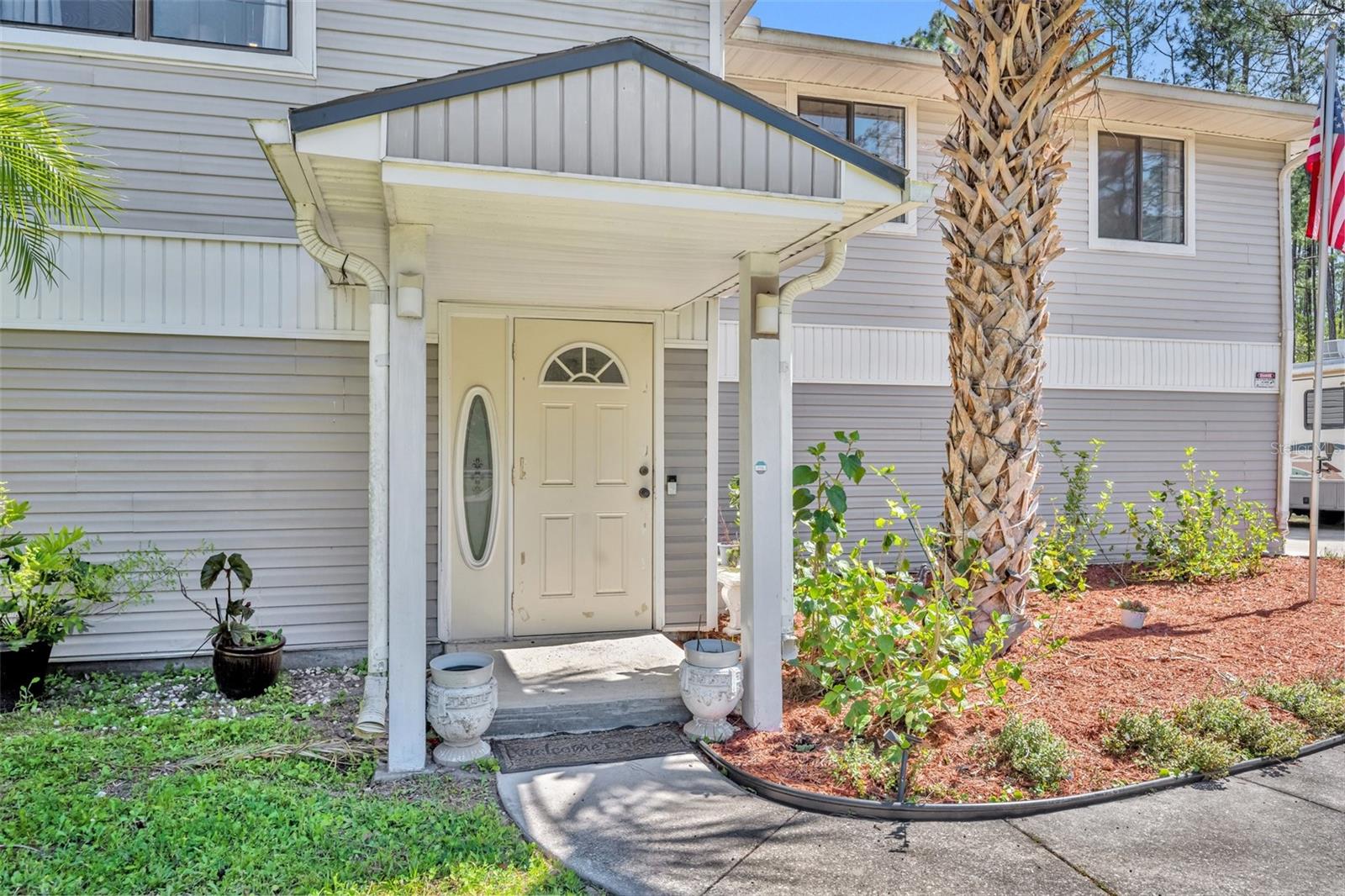 1605 GUAVA LANE