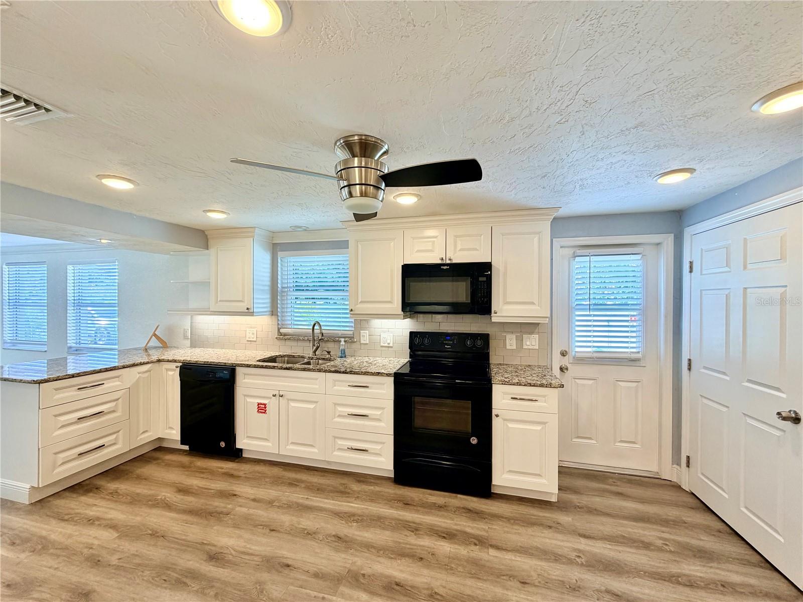 BIG ACRES - Residential Lease