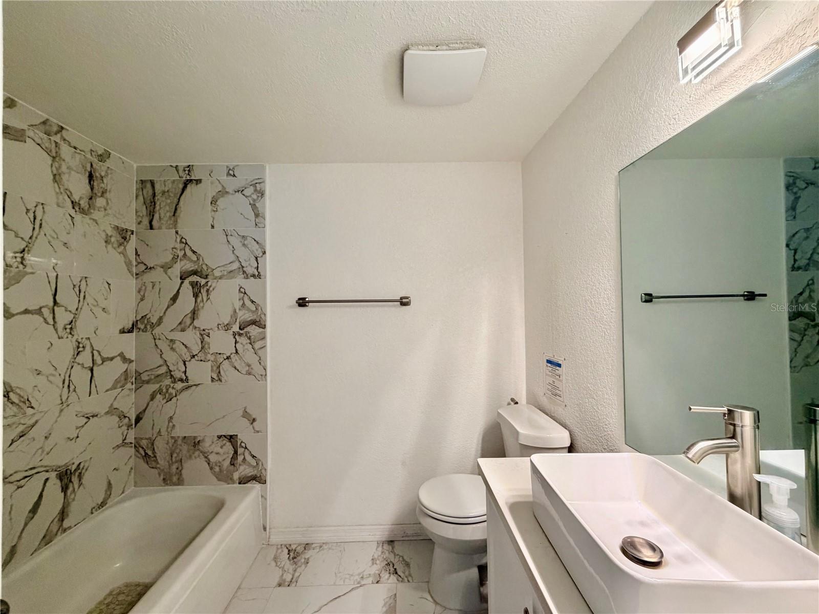 BIG ACRES - Residential Lease