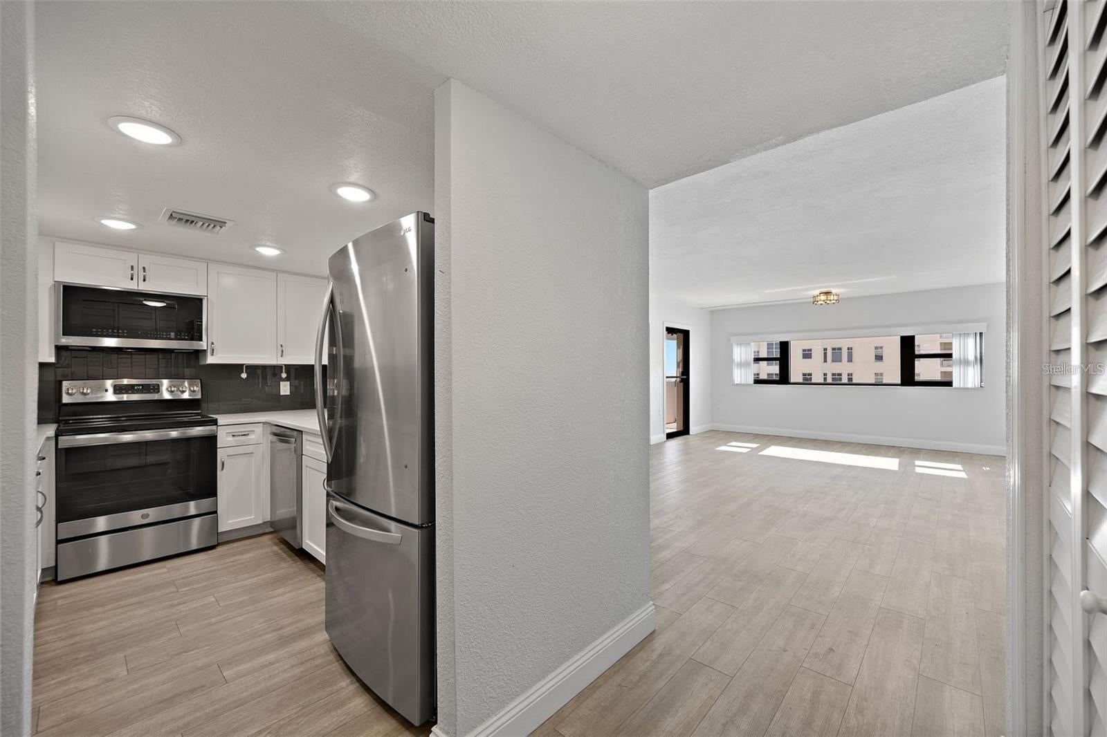 4141 BAYSHORE BOULEVARD 1702