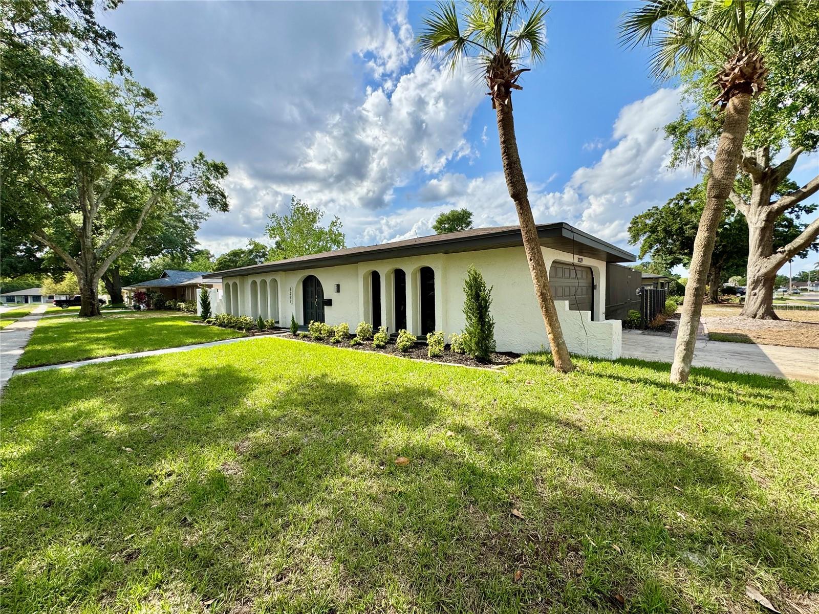 2327 FIELDINGWOOD ROAD