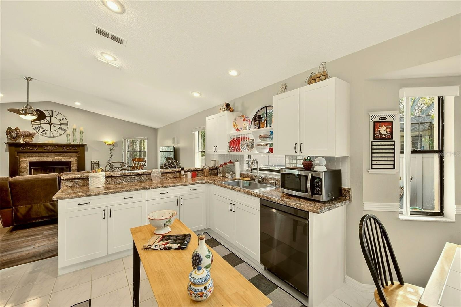 HUNTERS RIDGE - Residential