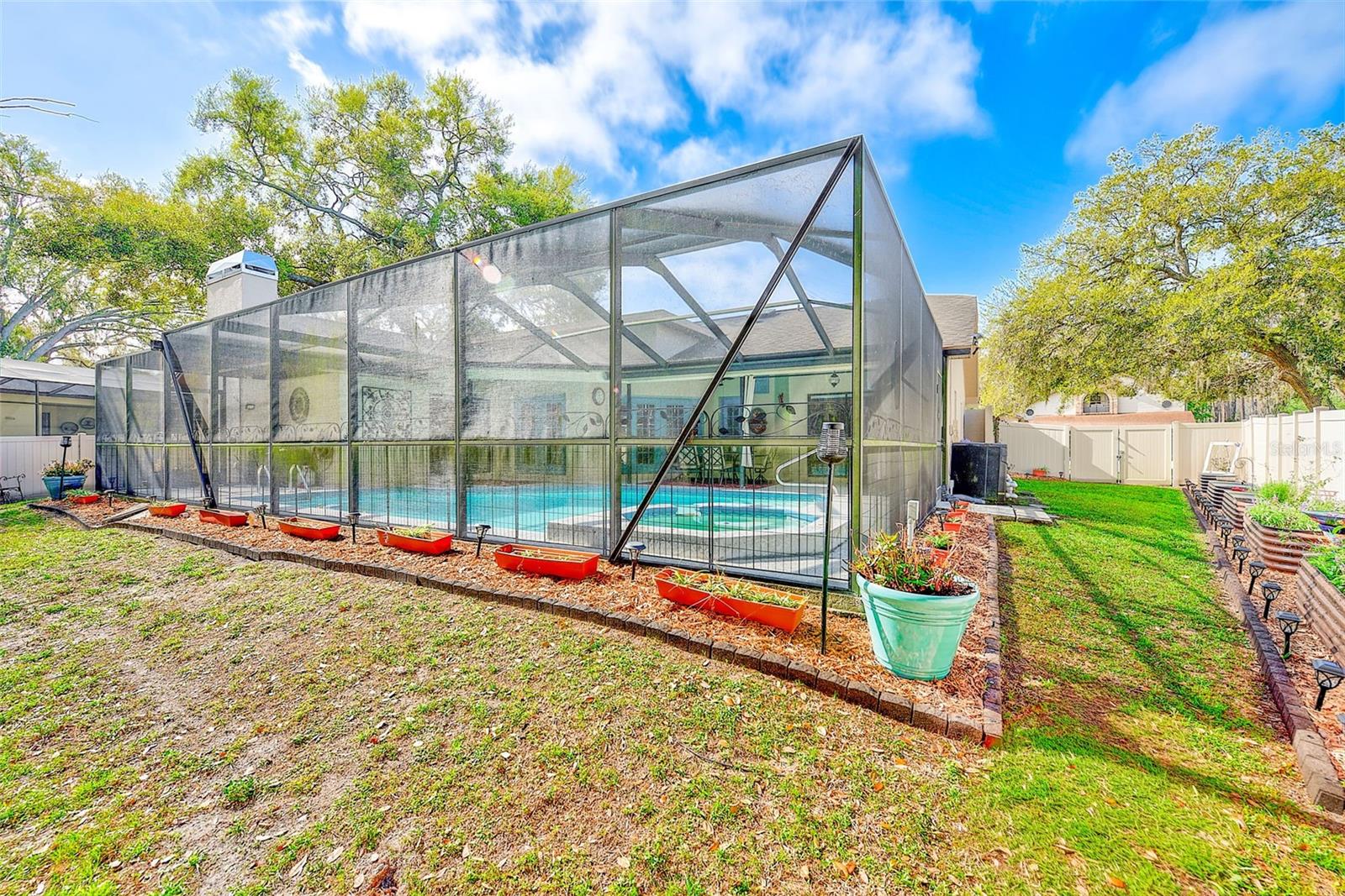 HUNTERS RIDGE - Residential