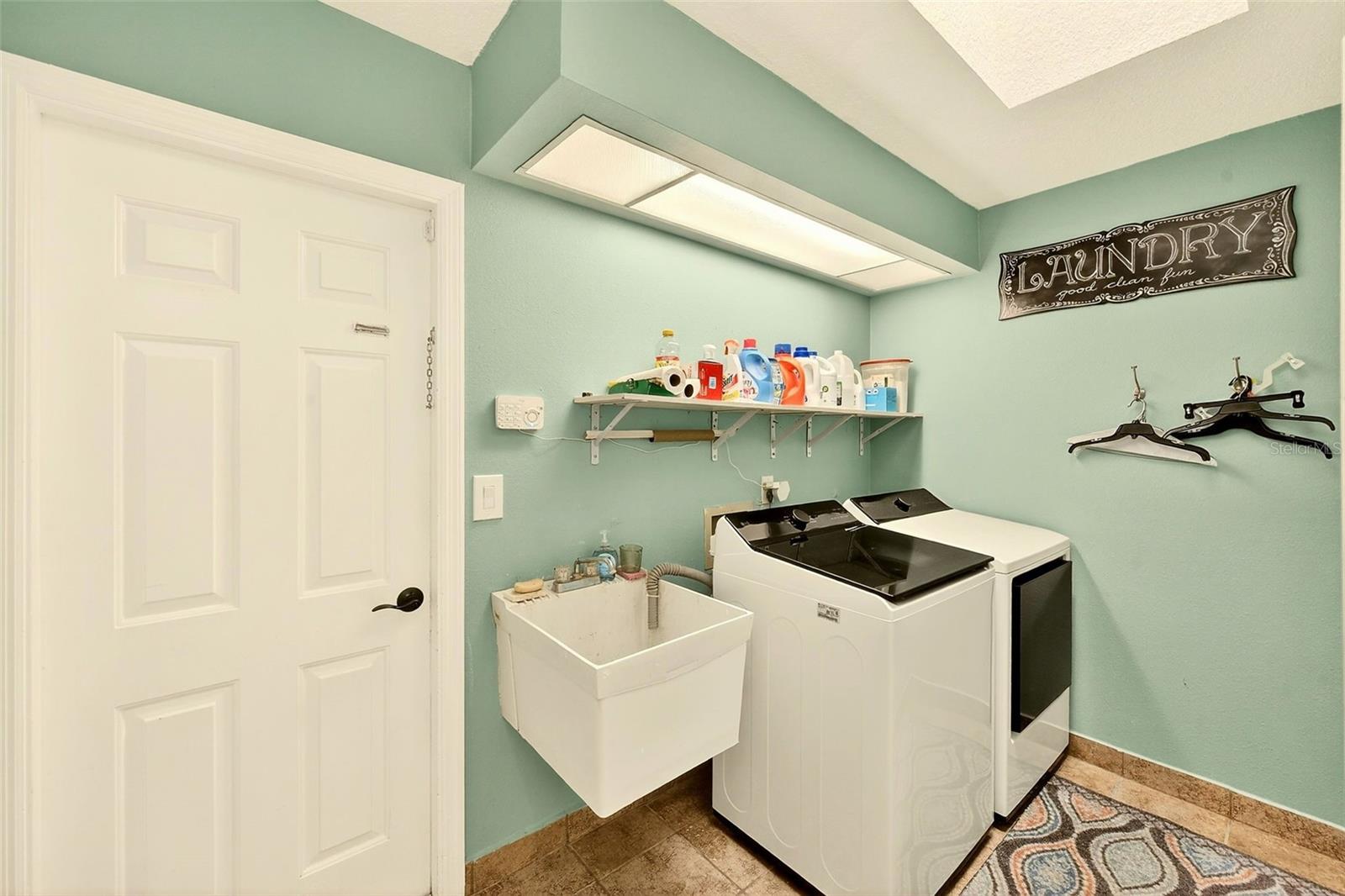 HUNTERS RIDGE - Residential