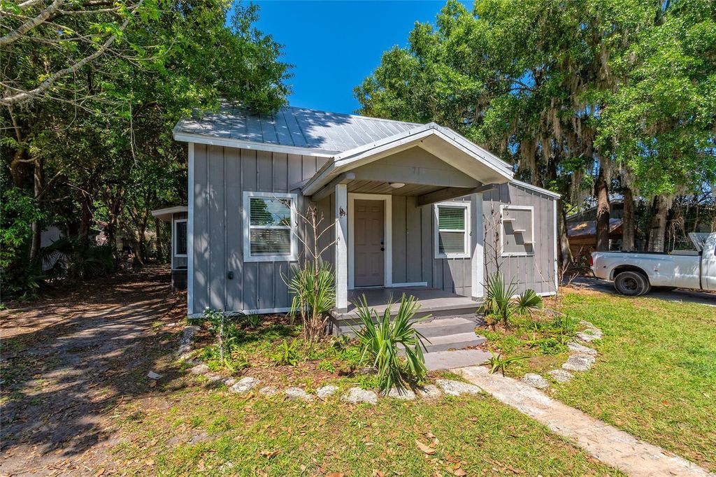 Photo of 714 Wyoming Avenue, Saint Cloud, FL 34769 (MLS # O6400354)
