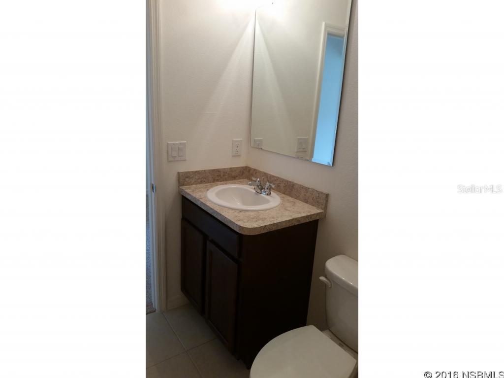 Edgewater Lakes N Ph 01A - Residential Lease