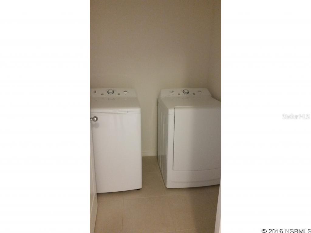 Edgewater Lakes N Ph 01A - Residential Lease