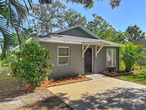 Photo of 13049 Clay Avenue, Largo, FL 33773 (MLS # O6362625)