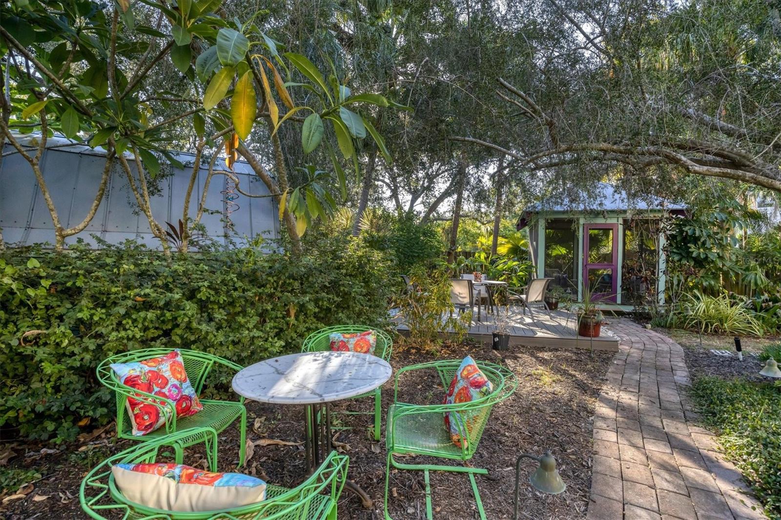 BURNS REALTY - Residential Lease