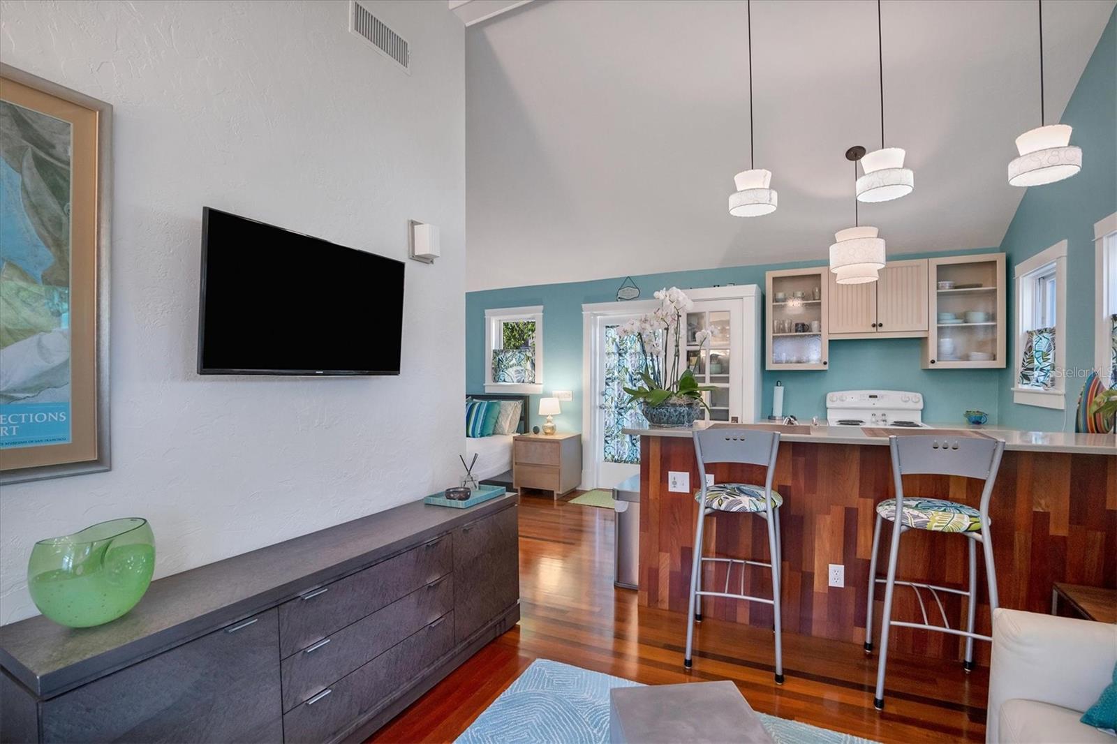 BURNS REALTY - Residential Lease