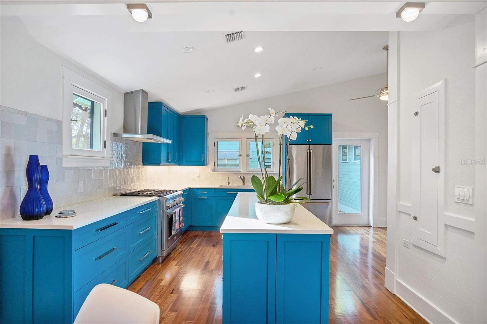 BURNS REALTY - Residential Lease