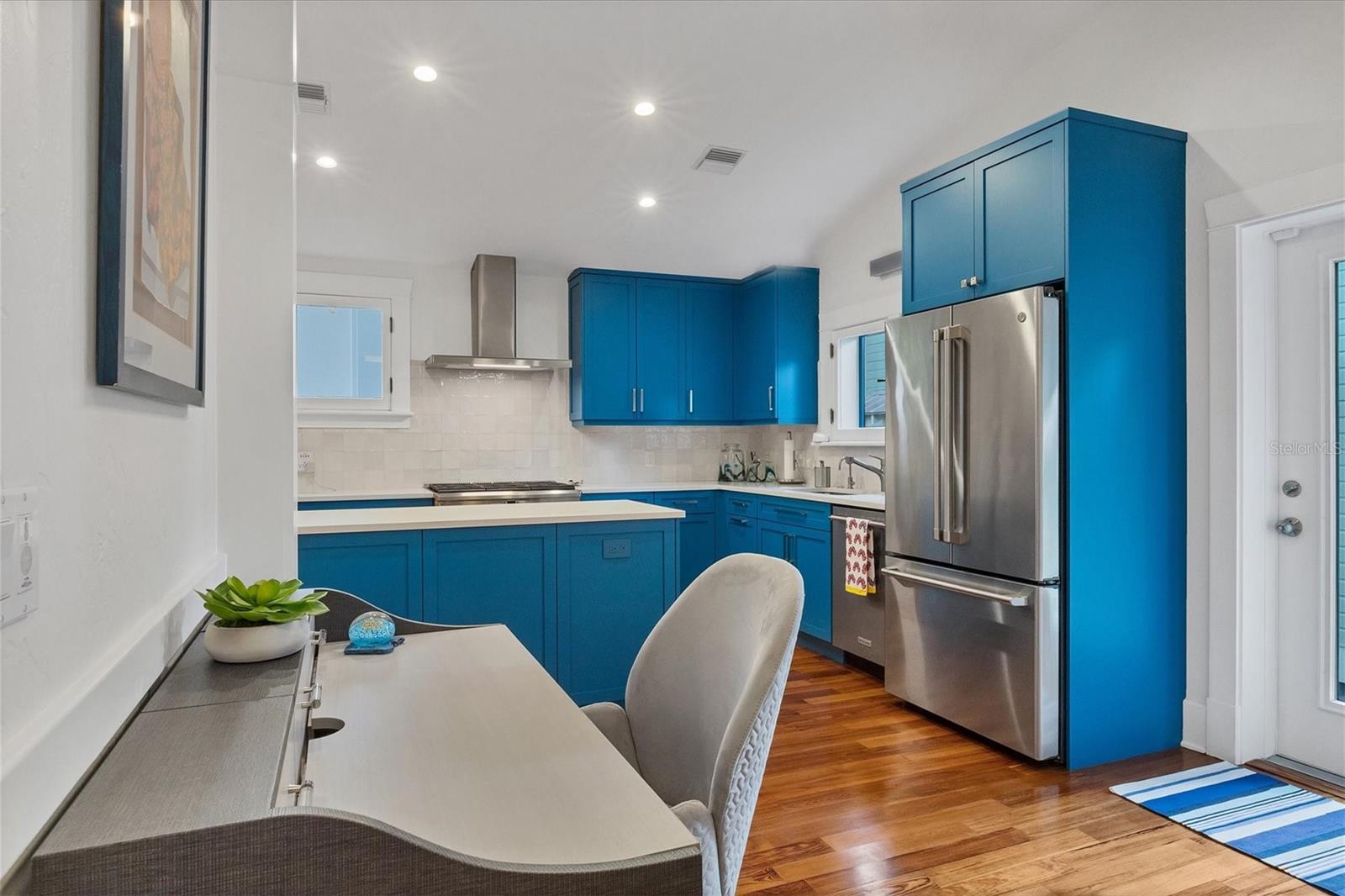 BURNS REALTY - Residential Lease