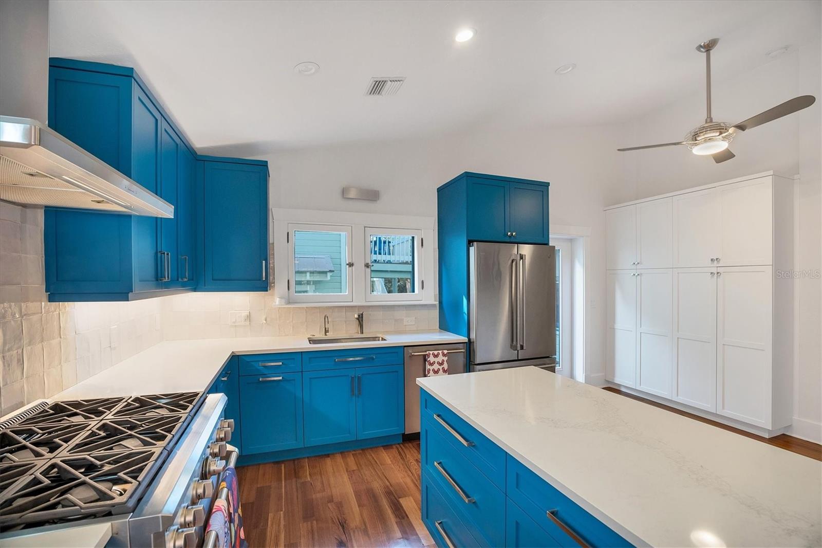 BURNS REALTY - Residential Lease