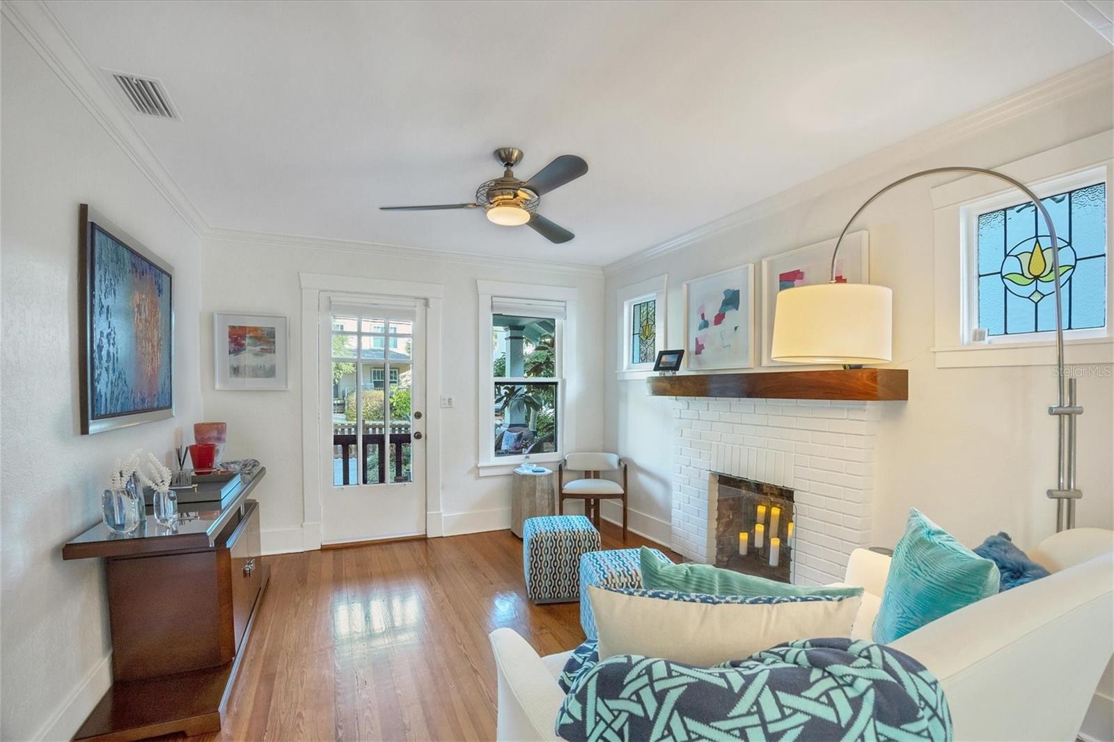 BURNS REALTY - Residential Lease