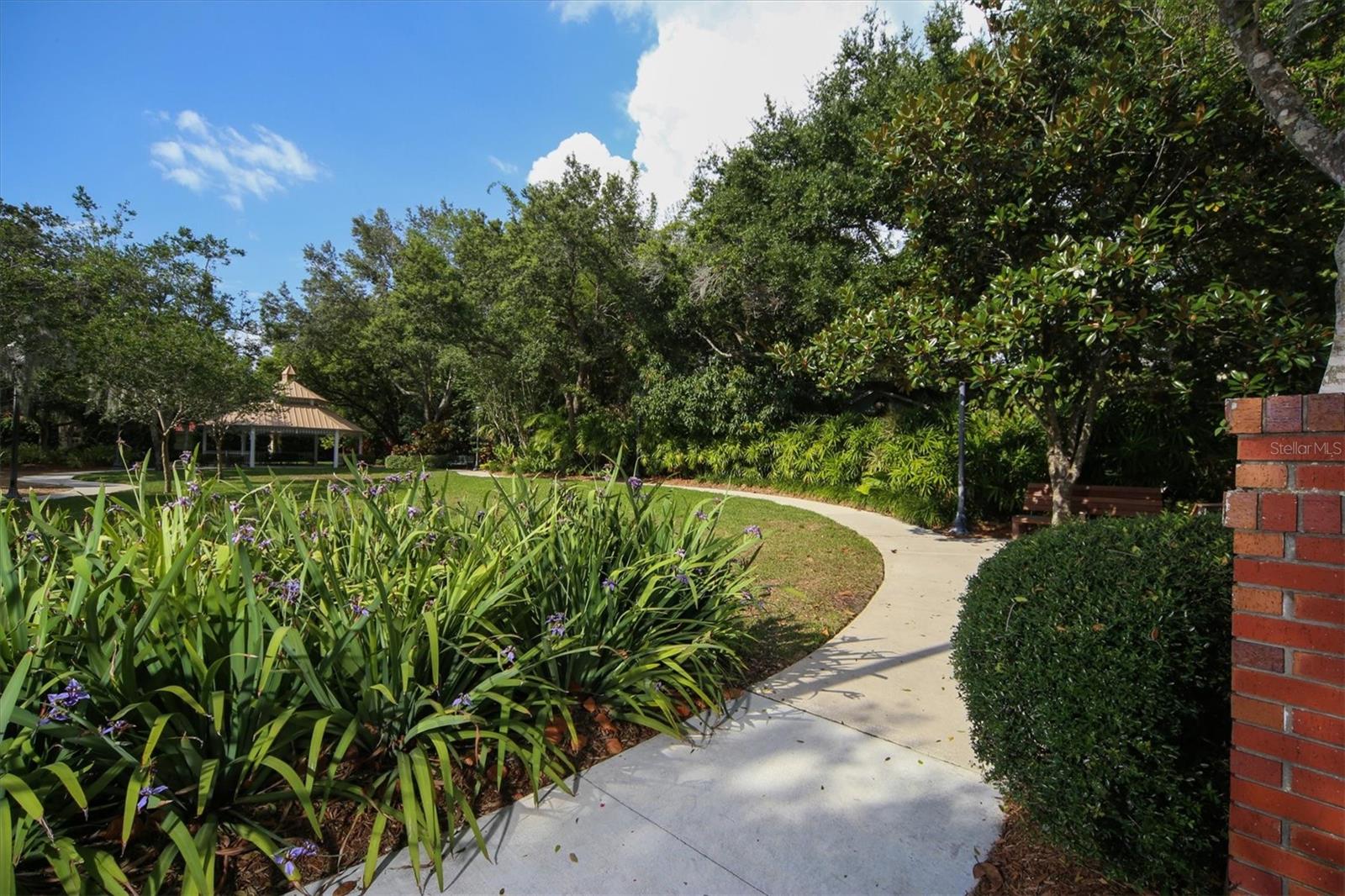 BURNS REALTY - Residential Lease