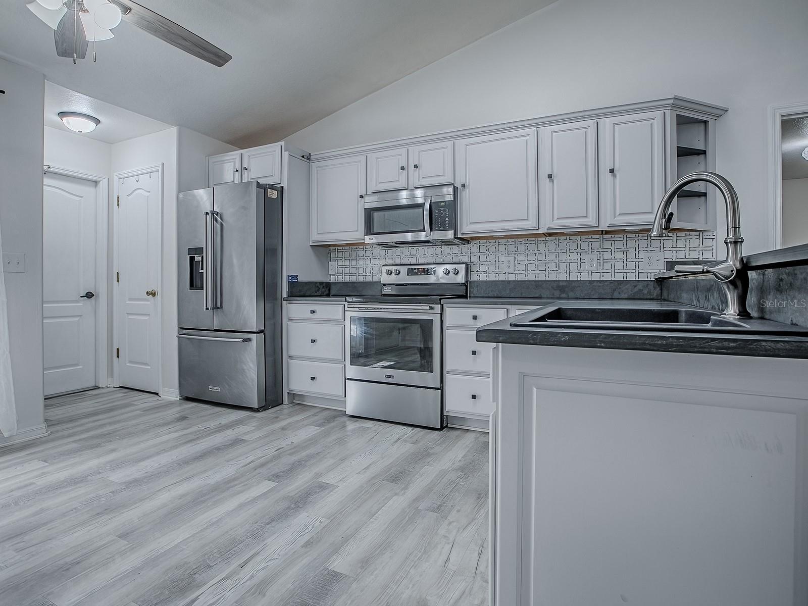 LOST LAKE PINES SUB - Residential