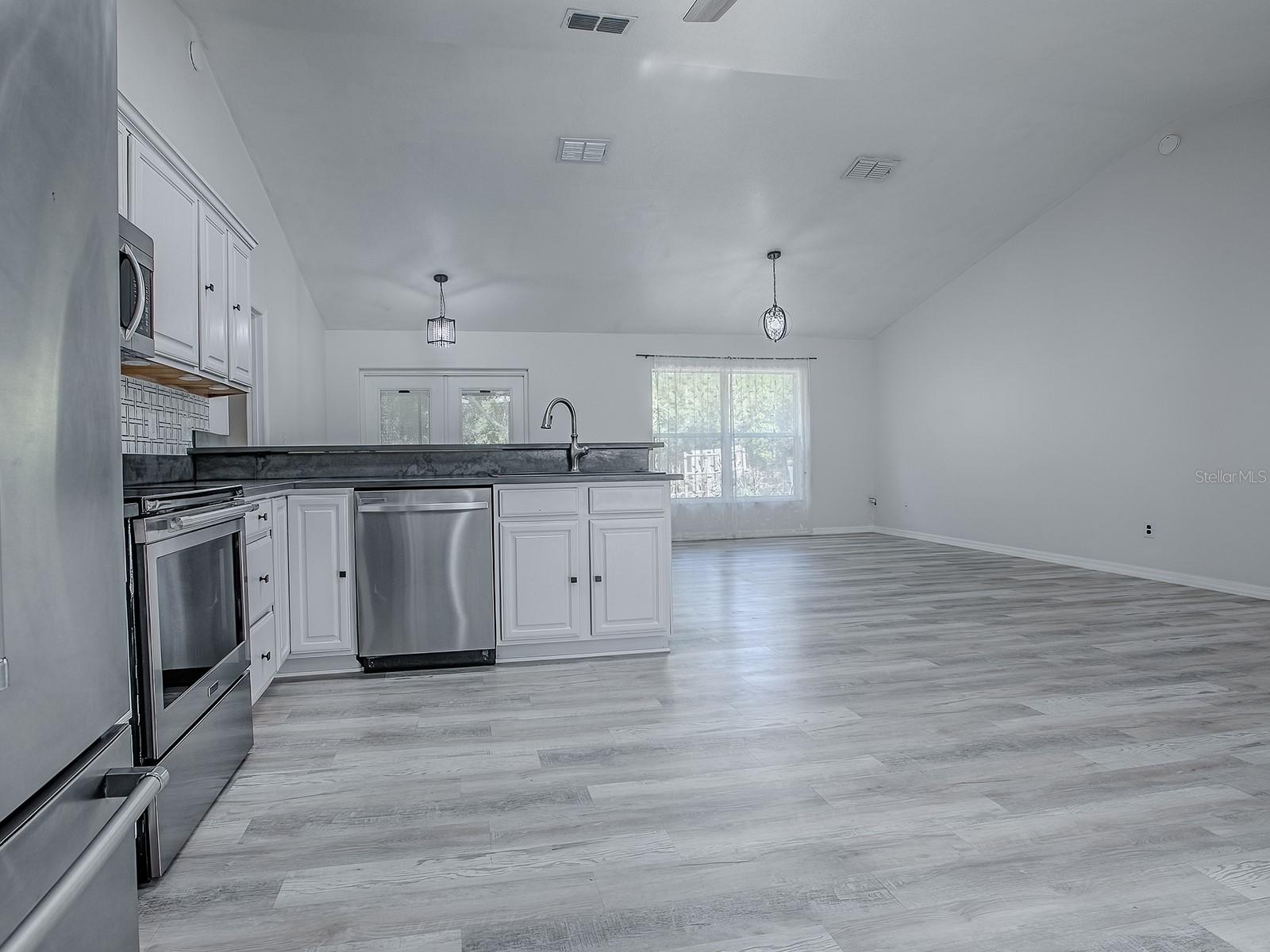 LOST LAKE PINES SUB - Residential