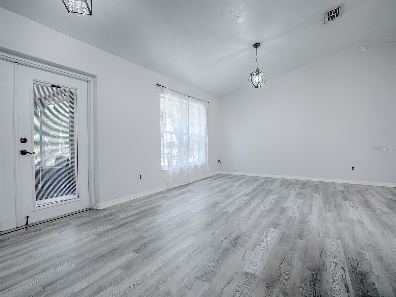 LOST LAKE PINES SUB - Residential